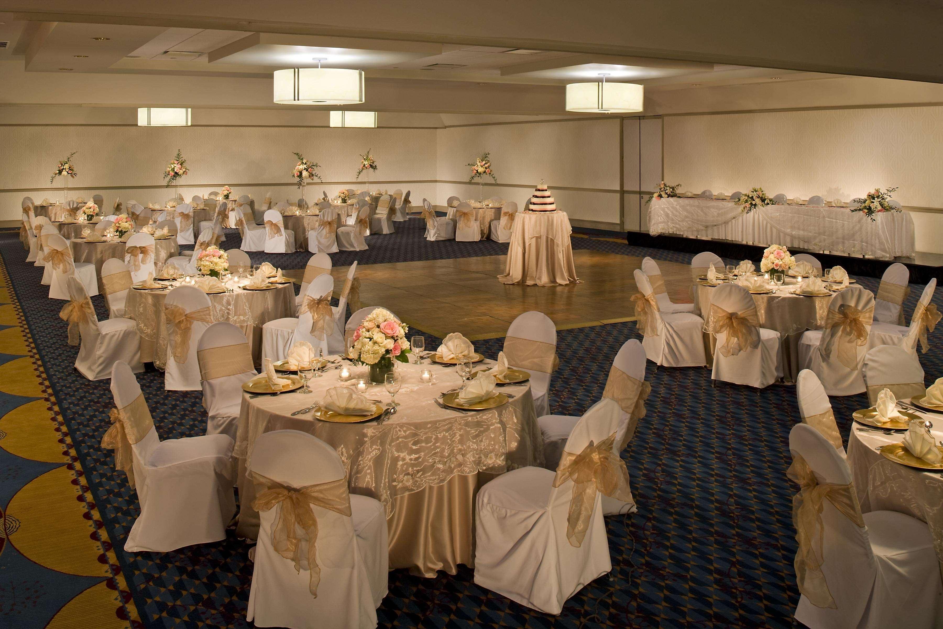 Doubletree By Hilton Pittsburgh Convention Center 4*