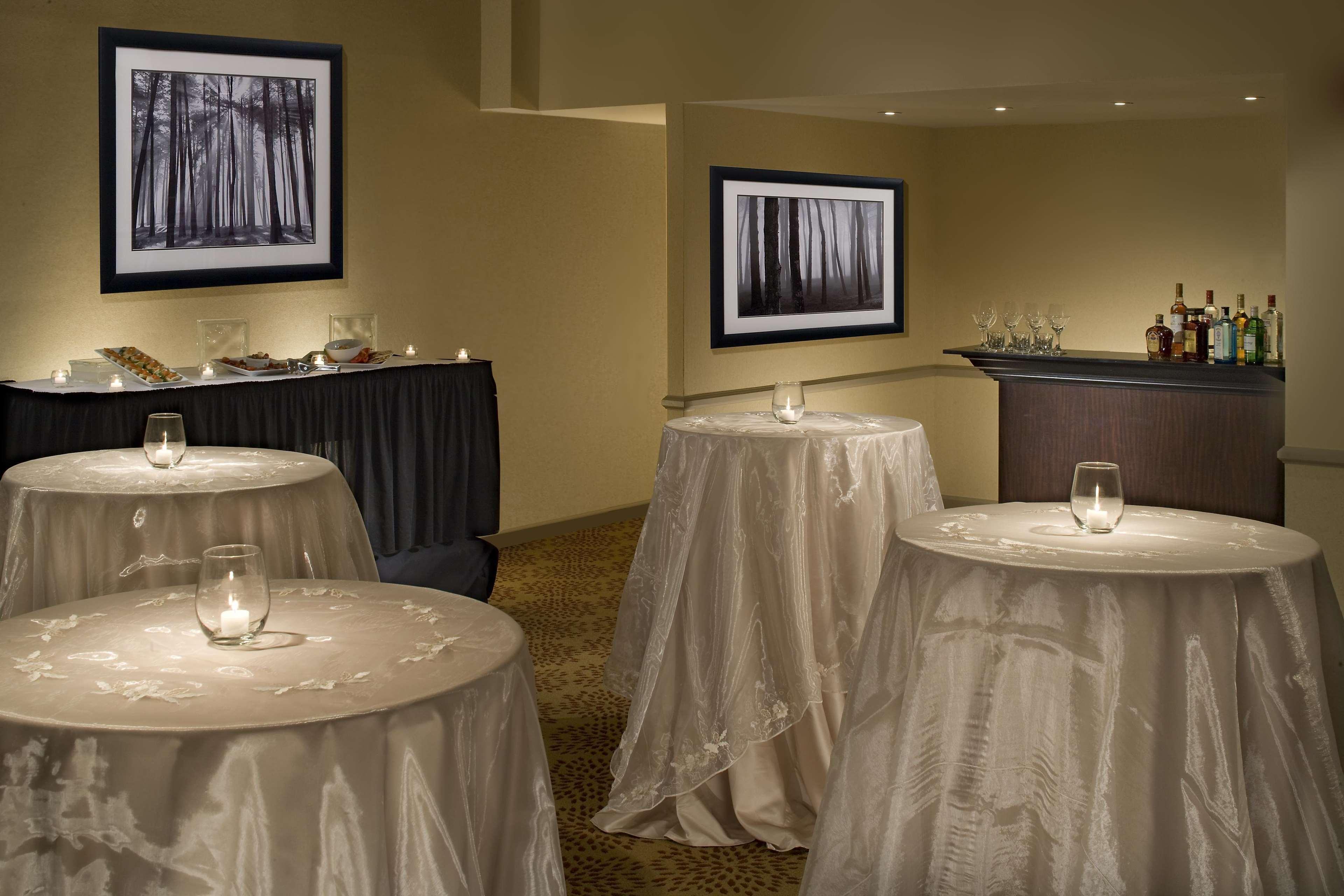 Hotel Doubletree By Hilton Pittsburgh Convention Center 4*