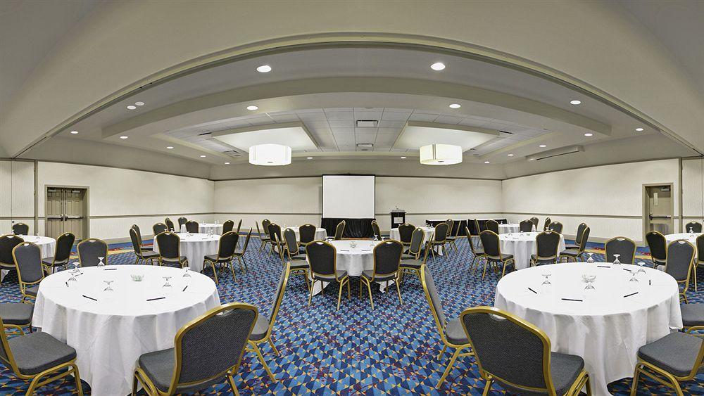 Doubletree By Hilton Pittsburgh Convention Center 4*