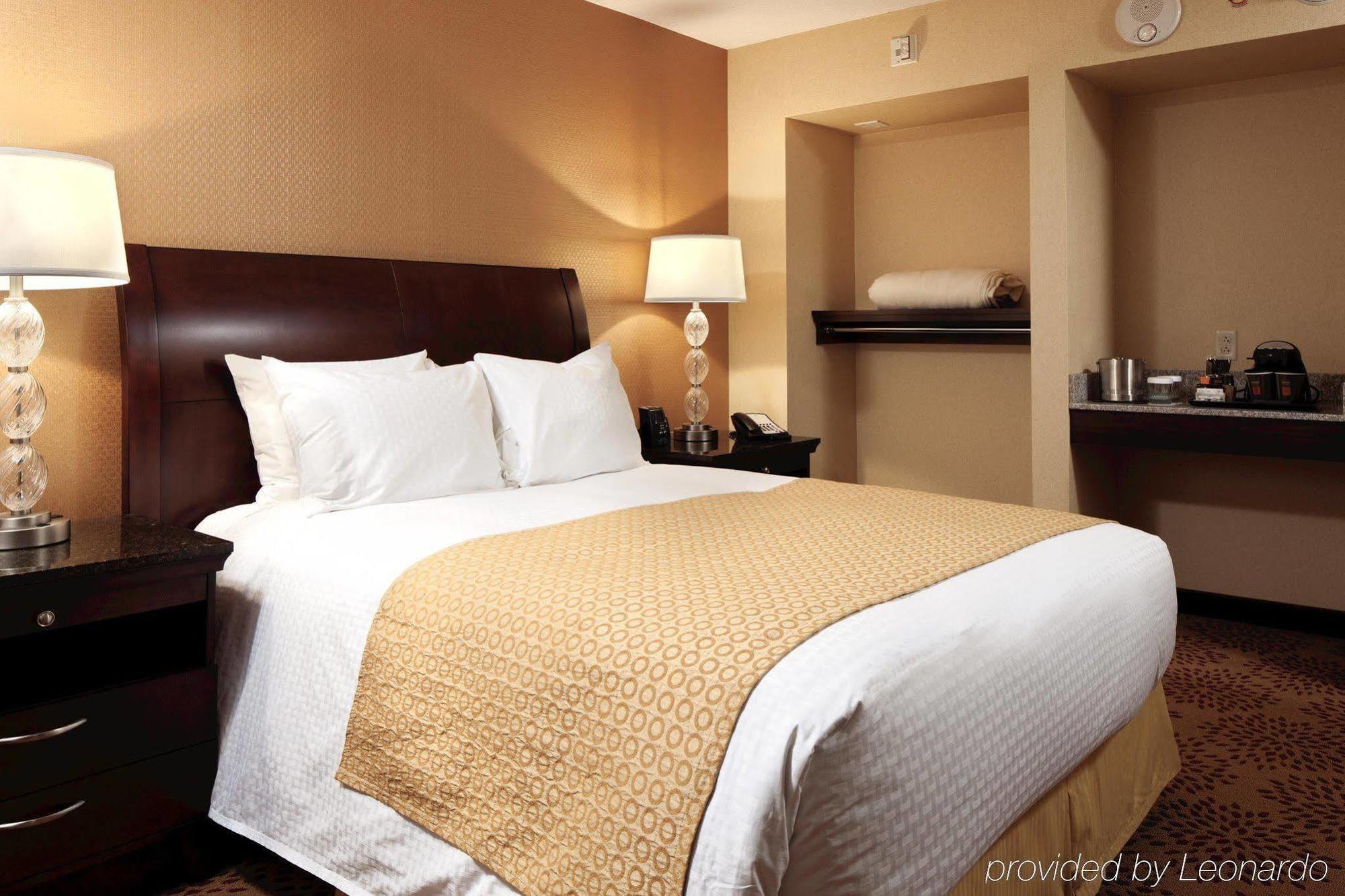 Hotel Doubletree By Hilton Pittsburgh Convention Center 4*